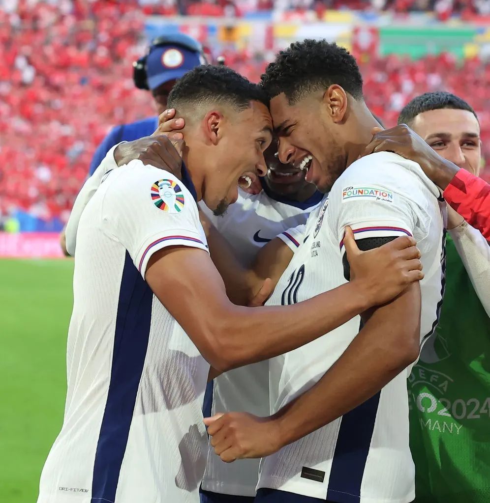 Alexander-Arnold, do Liverpool, é grande amigo de Bellingham e companheiros na Seleção da Inglaterra. (Foto: Richard Pelham/Getty Images)