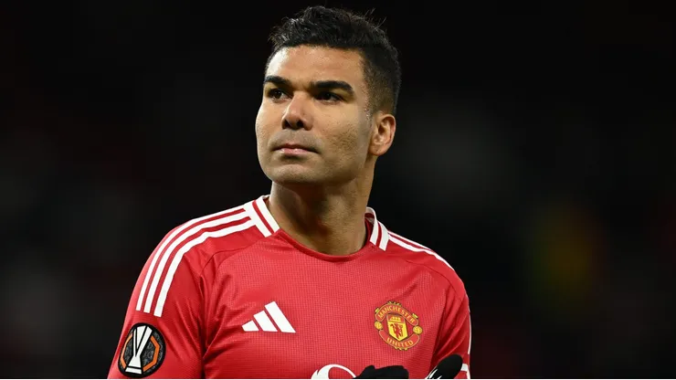 Casemiro pode ter valor diminuído pelo Manchester United. (Photo by Gareth Copley/Getty Images)