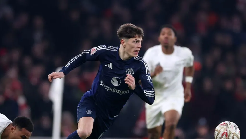 Garnacho em ação pelo Manchester United (Julian Finney/Getty Images)