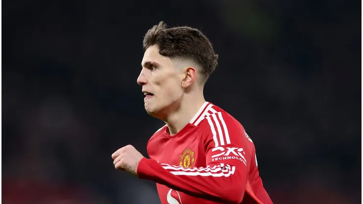 United deve perder Garnacho e possível motivo é revelado por jornal.