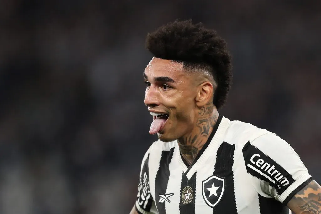 Igor Jesus enfrentando o Peñarol (Photo by Wagner Meier/Getty Images)