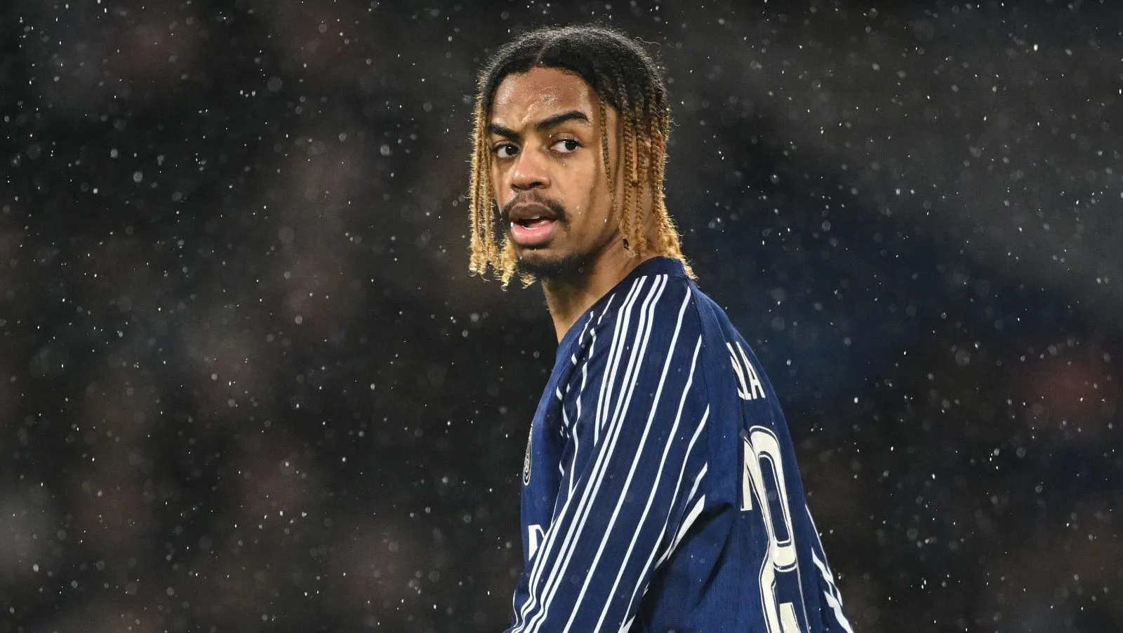 Barcola em jogo do PSG. Foto: Mike Hewitt/Getty Images