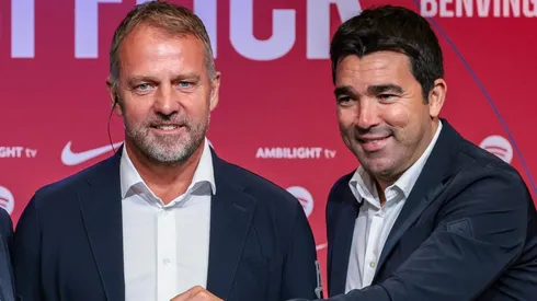 Hansi Flick, treinador do Barcelona e diretor esportivo, Deco (Photo by Eric Alonso/Getty Images)