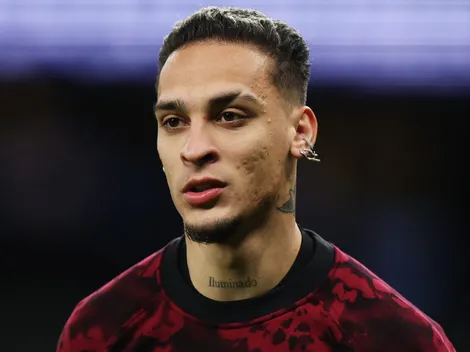 Antony deve viajar para assinar com o Real Betis hoje (24)