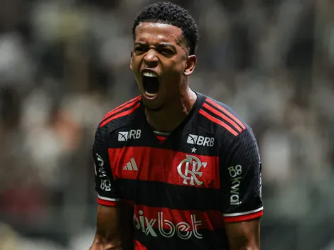 Flamengo se anima para vender Carlinhos ao Vitória por R$ 18 milhôes