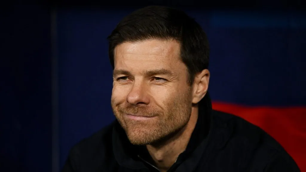 Xabi Alonso em jogo do Bayer. Foto: Denis Doyle/Getty Images