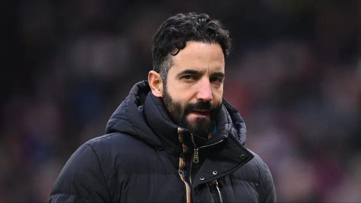 Ruben Amorim em jogo do Manchester United contra o Brighton. Treinador pediu reforços para o ataque. Foto: Stu Forster