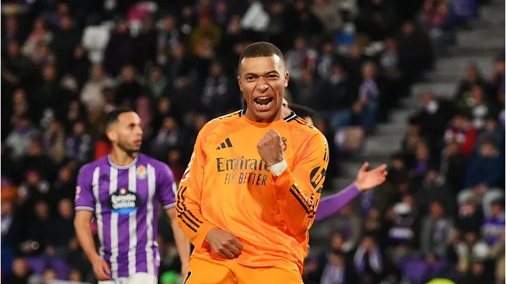 Hugo Sanchez acredita que Kylian Mbappe recebeu "ajuda profissional" para lidar com a difícil adaptação ao Real Madrid. (Foto por Denis DoyleGetty Images)
