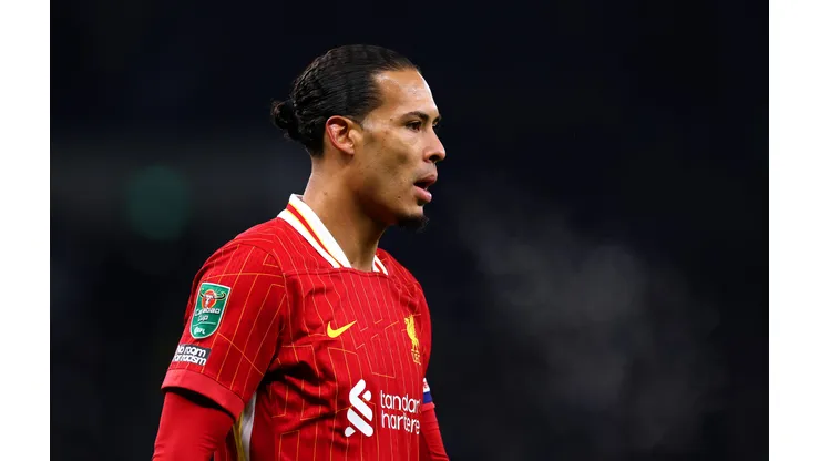 Zagueiro é peça fundamental no elenco do Liverpool (Photo by Julian Finney/Getty Images)
