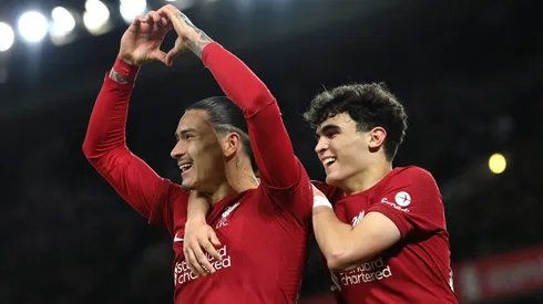 Las Palmas, clube da La Liga, está em negociações para trazer Stefan Bajčetić, meio-campista do Liverpool, de volta à Espanha. (Foto por Stu Forster/Getty Images)