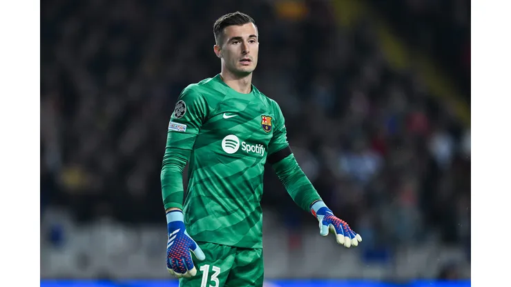 Iñaki Peña renovou com o Barcelona e foi emprestado para o Elche