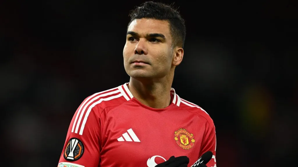 Casemiro atuando pelo Manchester United. (Photo by Gareth Copley/Getty Images)