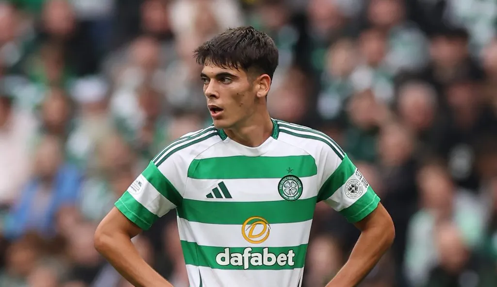 Álex Valle em campo pelo Celtic (Ian MacNicol/Getty Images)