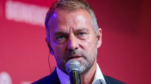 Barcelona de Hansi Flick confirma venda para clube da Série A.