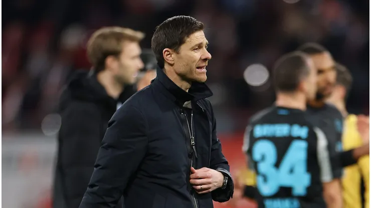 Xabi Alonso quer atacante inglês no Leverkusen para jogar a Champions.