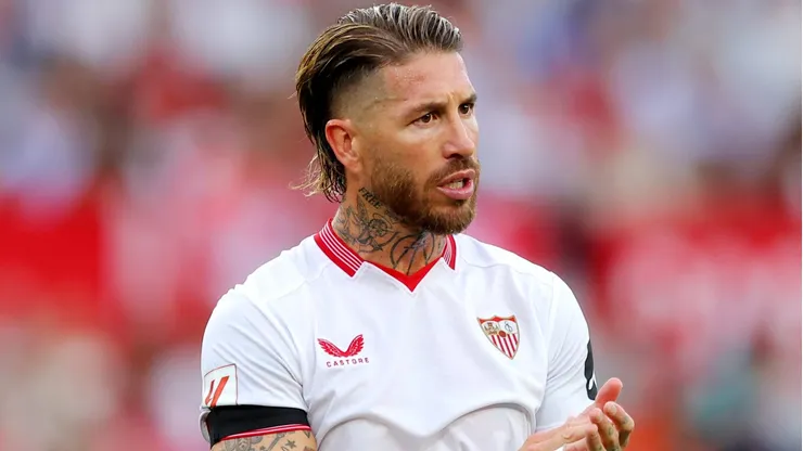Ex-Real Madrid, Sergio Ramos aceita jogar com Neymar no Santos, mas impõe uma condição (Photo by Fran Santiago/Getty Images)