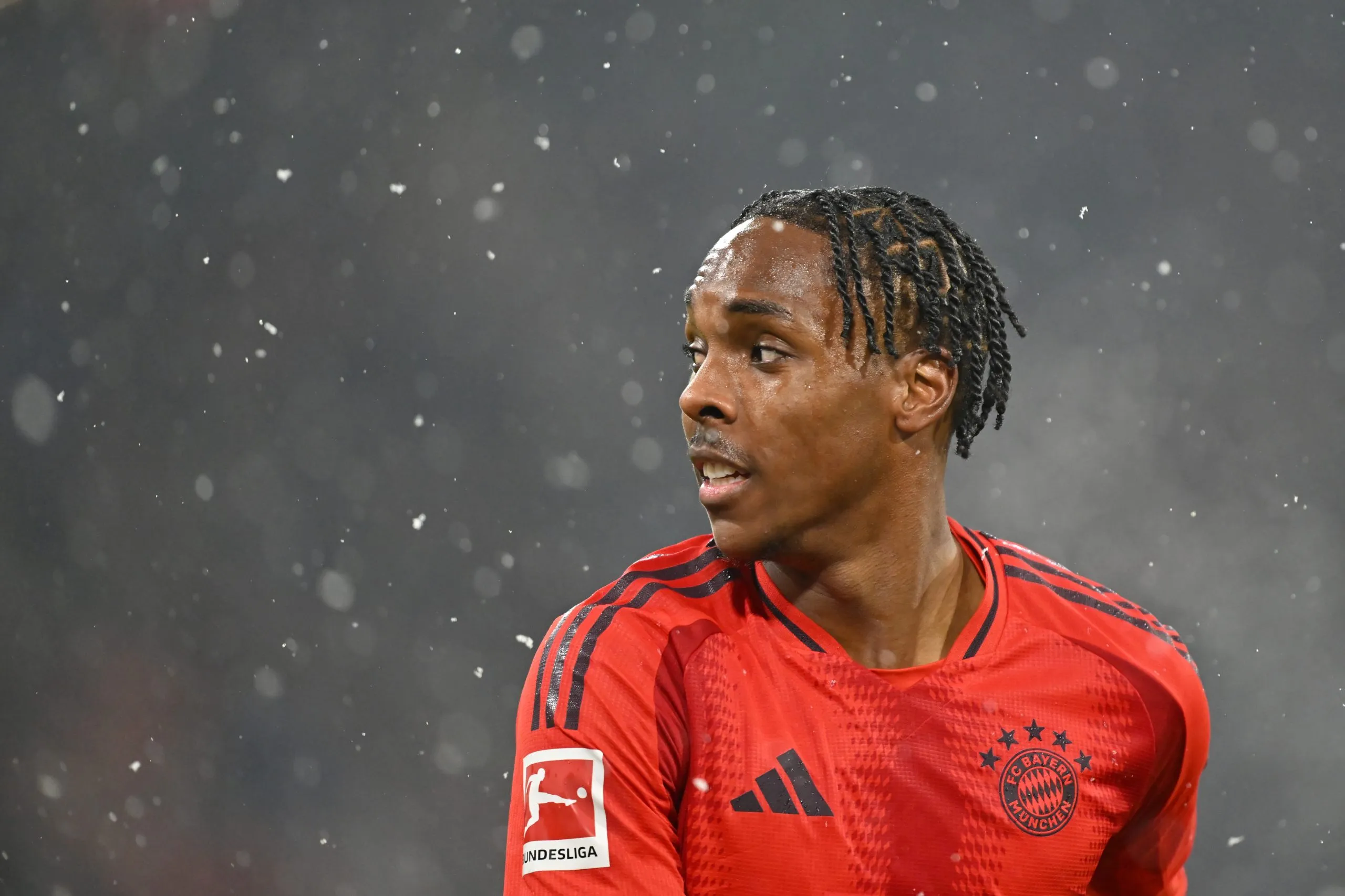 Mathys Tel quando ainda atuava pelo Bayern de Munique. (Photo by Sebastian Widmann/Getty Images)