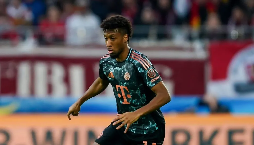 Kingsley Coman em ação pelo Bayern de Munique (Daniela Porcelli/Getty Images)