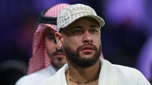 Neymar tem influência em possível venda do Santos.