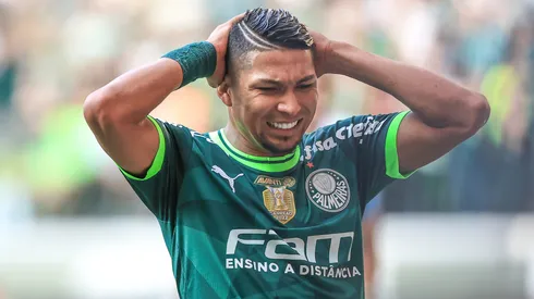 Rony durante partida do Palmeiras no Allianz Parque