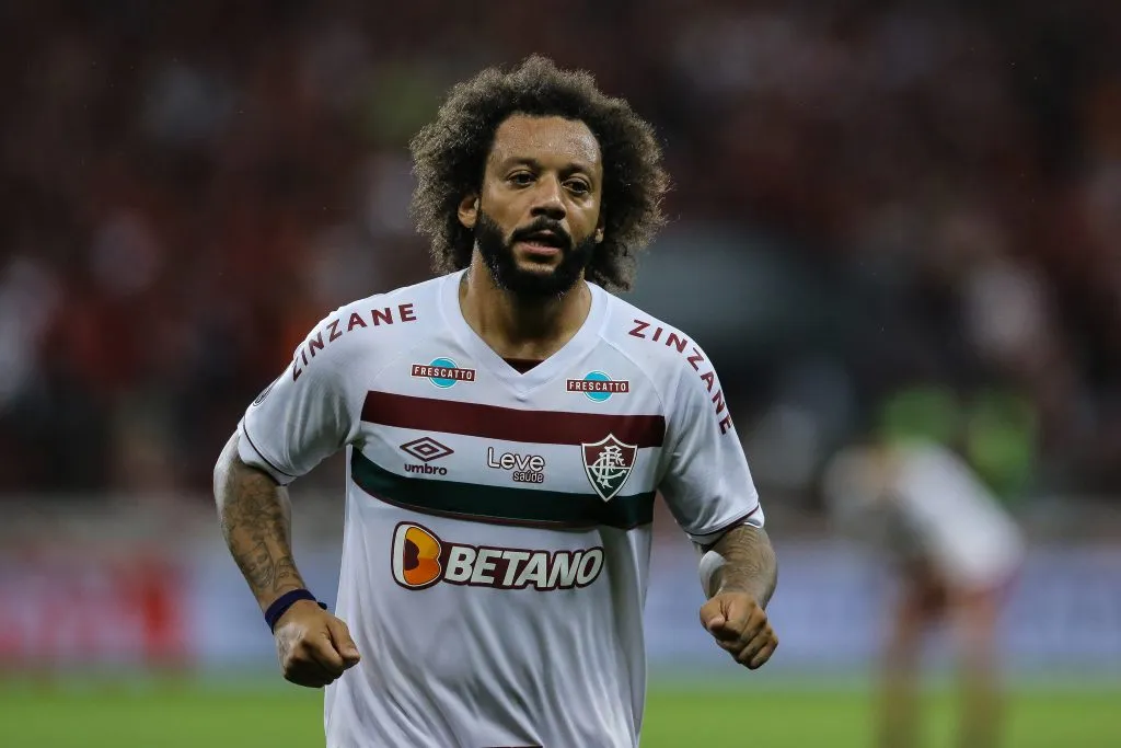 Marcelo enfrentando o Internacional (Photo by Pedro H. Tesch/Getty Images)