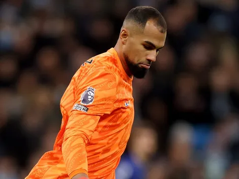 Chelsea busca contratar o goleiro Gregor Kobel, do Borussia Dortmund