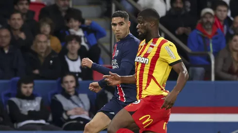 A Juventus está próxima de contratar Kevin Danso, zagueiro do Lens, após frustradas tentativas por outros defensores. (Foto por Catherine SteenkesteGetty Images para Qatar Airways)