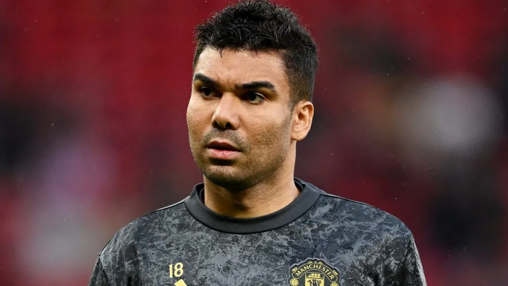 Casemiro atuando no Manchester United (Photo by Gareth Copley/Getty Images)
