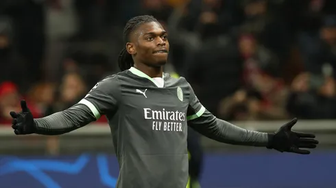 Rafael Leão durante partida do Milan