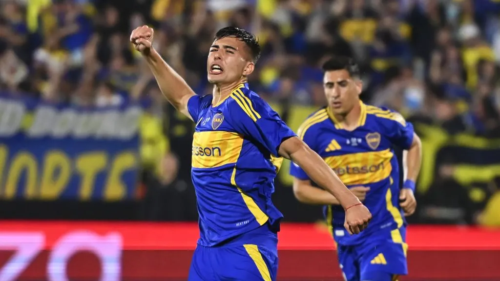 Aaron Anselmino em jogo do Boca Juniors. Foto: Luciano Bisbal/Getty Images