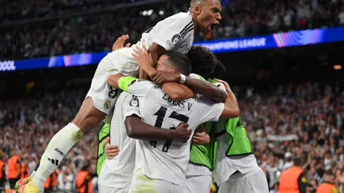 Jogadores do Real Madrid comemoram gol juntos. (Photo by Denis Doyle/Getty Images)