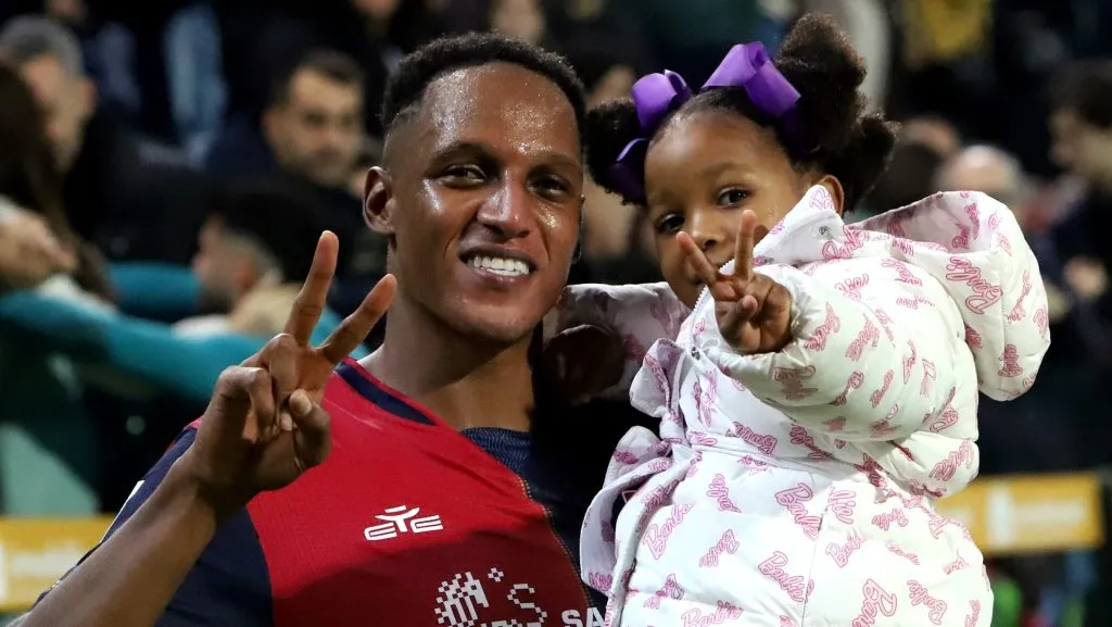 Yerry Mina pelo Cagliari