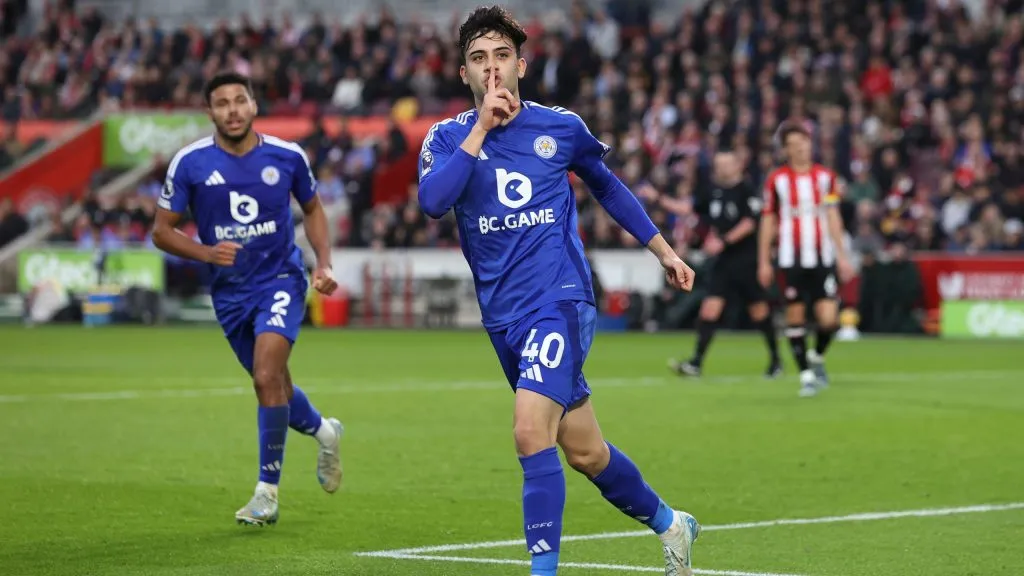 Facundo Buonanotte comemorando gol. Foto: Ryan Pierse/Getty Images