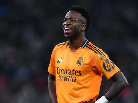 Davies vai assinar novo contrato essa semana