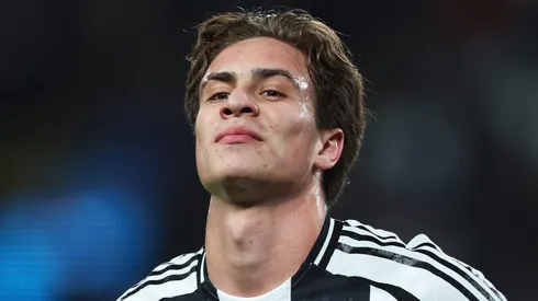 A Juventus está avaliando a contratação de Alejandro Garnacho, do Manchester United, e estuda a possibilidade de um acordo de troca envolvendo o atacante turco Kenan Yıldız. (Foto de Yasser Bakhsh/Getty Images)