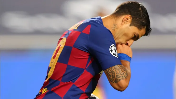 Com um gol crucial na vitória do Barcelona sobre o Deportivo Alavés, o atacante polonês demonstra sua importância e se consagra como um dos grandes nomes da liga espanhola. (Foto de Rafael MarchantePool via Getty Images)