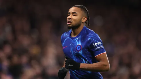 Nkunku em campo pelo Chelsea. Bayern de Munique e Juventus disputam o jogador. Foto: Julian Finney/Getty Images