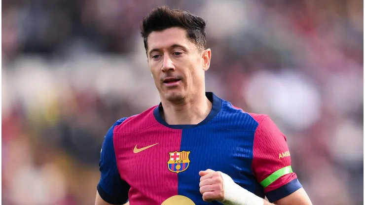 Lewandowski, do Barcelona, está próximo de renovar com o clube.