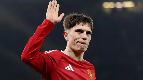 Alejandro Garnacho vai permanecer no Manchester United. (Photo by Carl Recine/Getty Images)