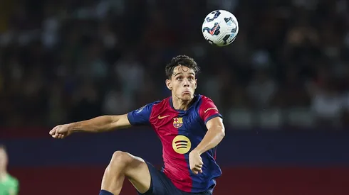 Em meio ao interesse de Paris FC, Girona e Mallorca, o Barcelona analisa a venda de Hector Fort com cláusulas que garantam retorno futuro. (Eric Alonso/Getty Images)