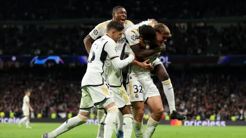 Jogadores do Real Madrid comemorando gol de Nico Paz contra o Napoli. Arsenal deseja jovem do Real Madrid. Foto: Florencia Tan Jun