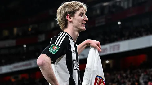 Na ida, Gordon fez um dos gols e comemorou como Henry