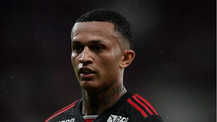 Wesley é alvo de gigante da Premier League.