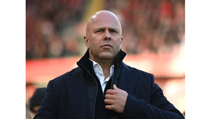 Arne Slot, técnico do Liverpool (Photo by Gareth Copley/Getty Images)