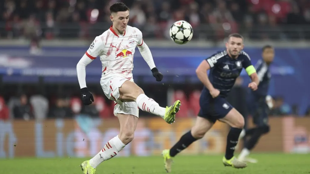 Sesko em jogo do RB Leipzig. Foto: Maja Hitij/Getty Images