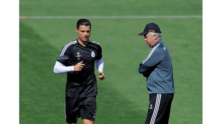 Cristiano Ronaldo e Ancelotti quando trabalhavam juntos (Photo by Denis Doyle/Getty Images)