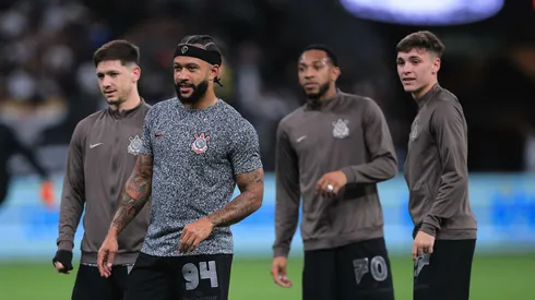 Corinthians anuncia a 10 para Memphis Depay e Rodrigo Garro desaprova.