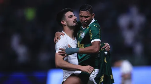 Flaco López jogador do Palmeiras comemora seu gol com Rony