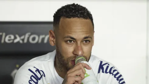 Neymar pede ao presidente Marcelo Teixeira que faça reforma no centro de treinamento. Foto: Alexandre Schneider/Getty Images