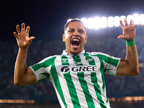 Vitor Roque liga alerta e Bétis antecipa negociação por Antony; entenda